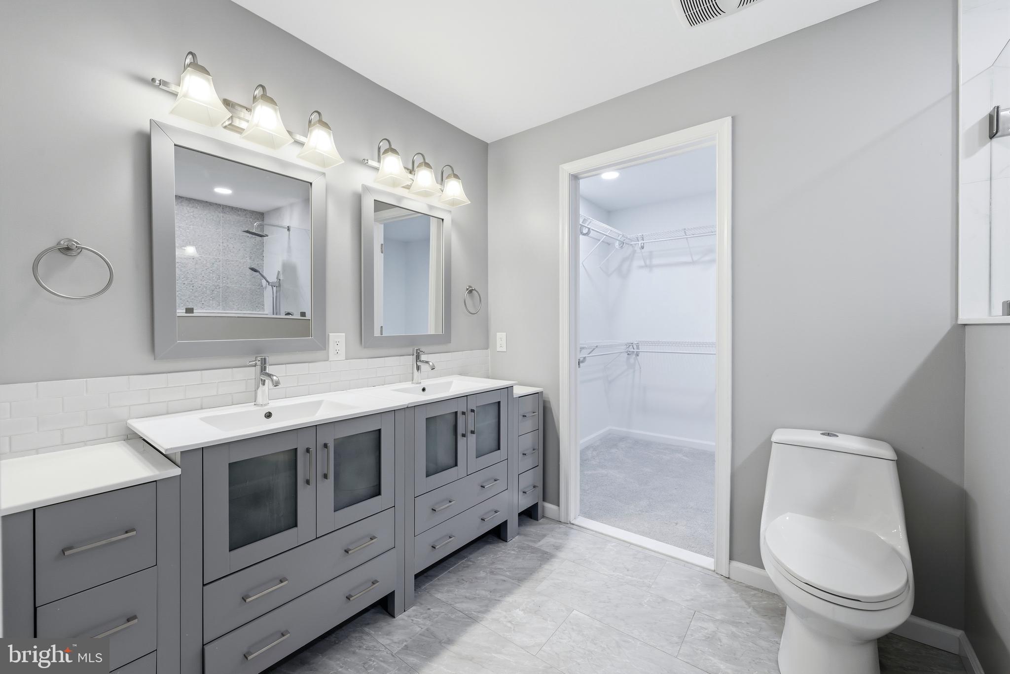 31 Heritage Road Marlton, NJ 08053 - Photo 22 of 36 Primary Bathroom