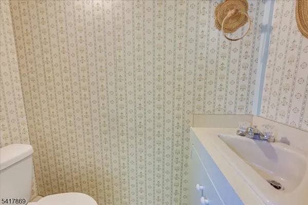 $649,000 | 400 Olive Street, Neshanic Station, NJ 08853