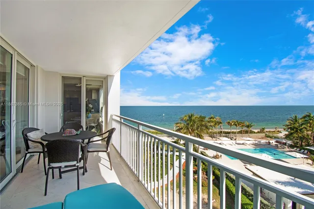 $7,000 | 613 Ocean Drive, Unit 6D, Key Biscayne, FL 33149