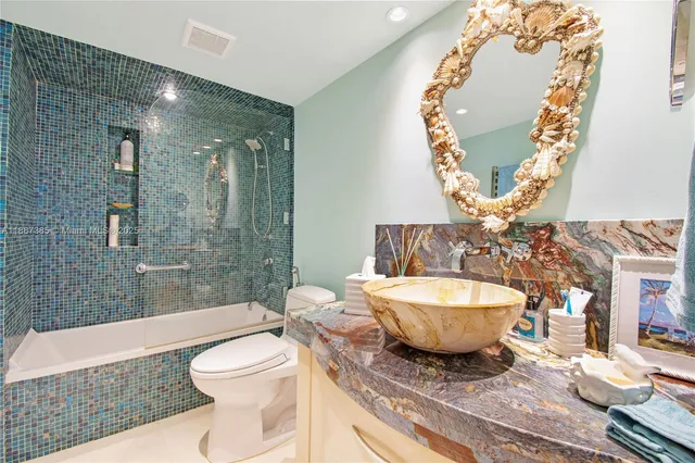 $7,000 | 613 Ocean Drive, Unit 6D, Key Biscayne, FL 33149