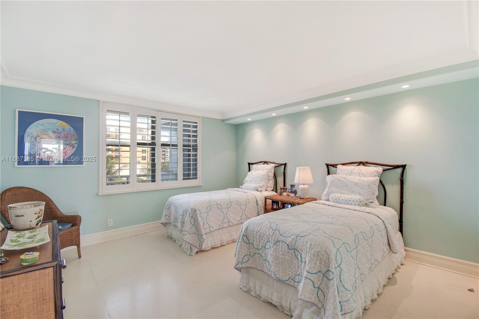 613 Ocean Drive, Unit 6D Key Biscayne, FL 33149 - Photo 17 of 20