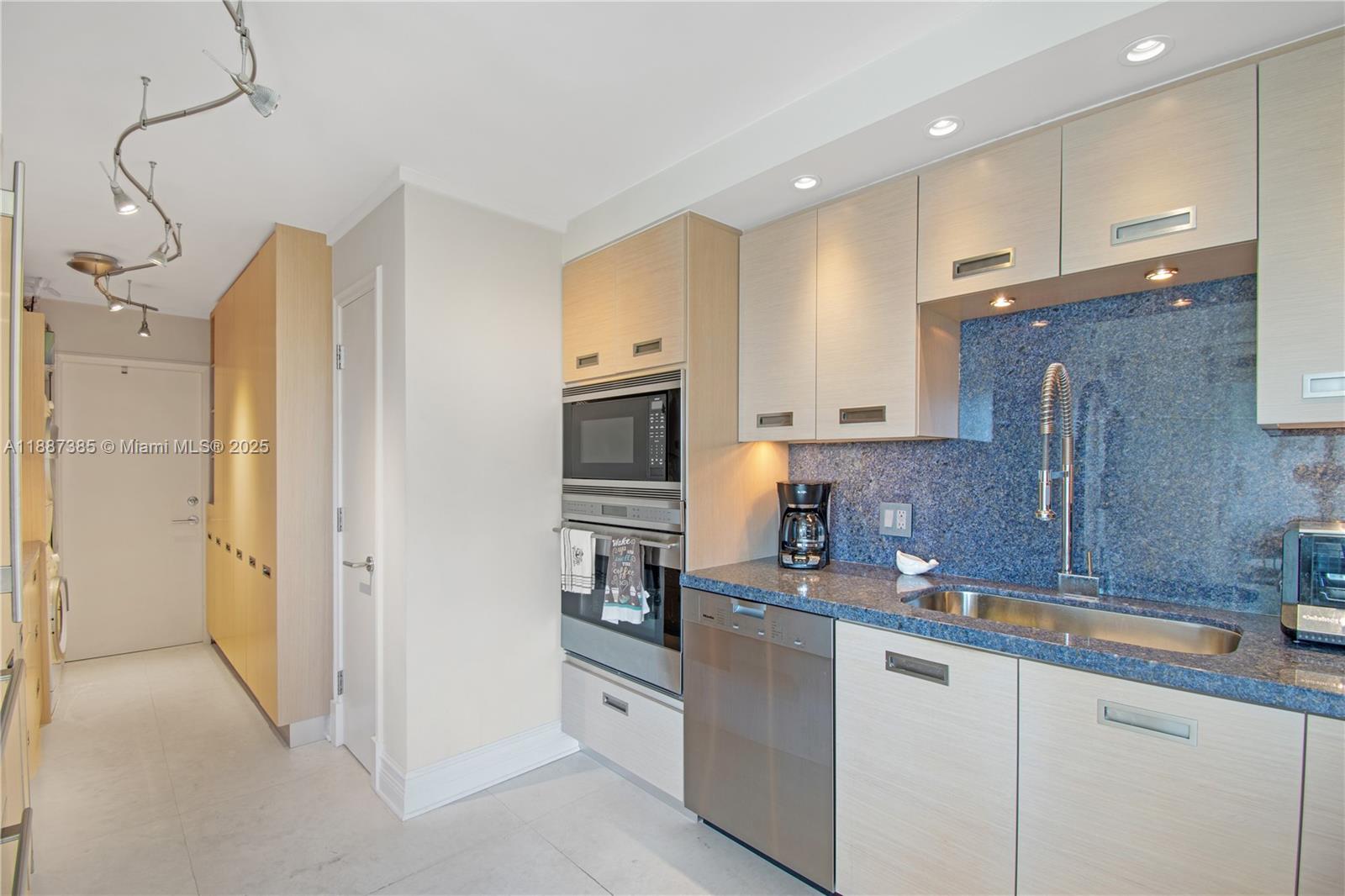 613 Ocean Drive, Unit 6D Key Biscayne, FL 33149 - Photo 9 of 20