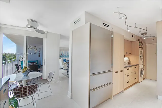 $7,000 | 613 Ocean Drive, Unit 6D, Key Biscayne, FL 33149