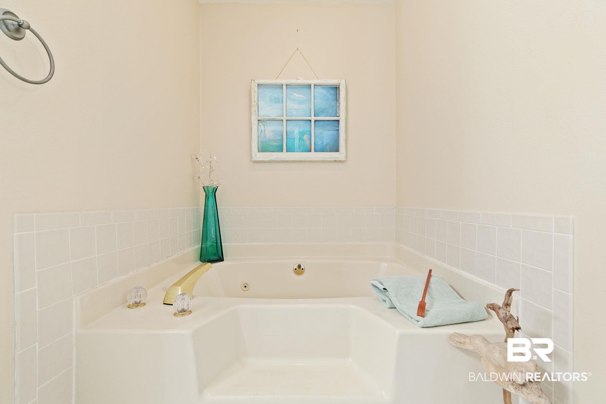 519 Juniper Place Drive Foley, AL 36535 - Photo 23 of 47 Primary Bathroom with a jetted tub