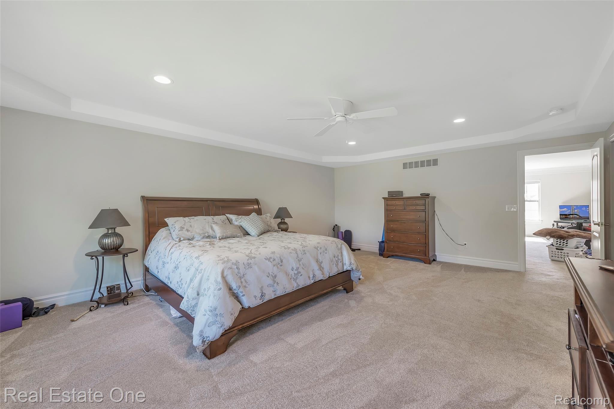 3769 Milano Ct. Rochester, MI 48307 - Photo 24 of 47 3769-Milano-Ct-Rochester-Hills-windowstill-23.jpg