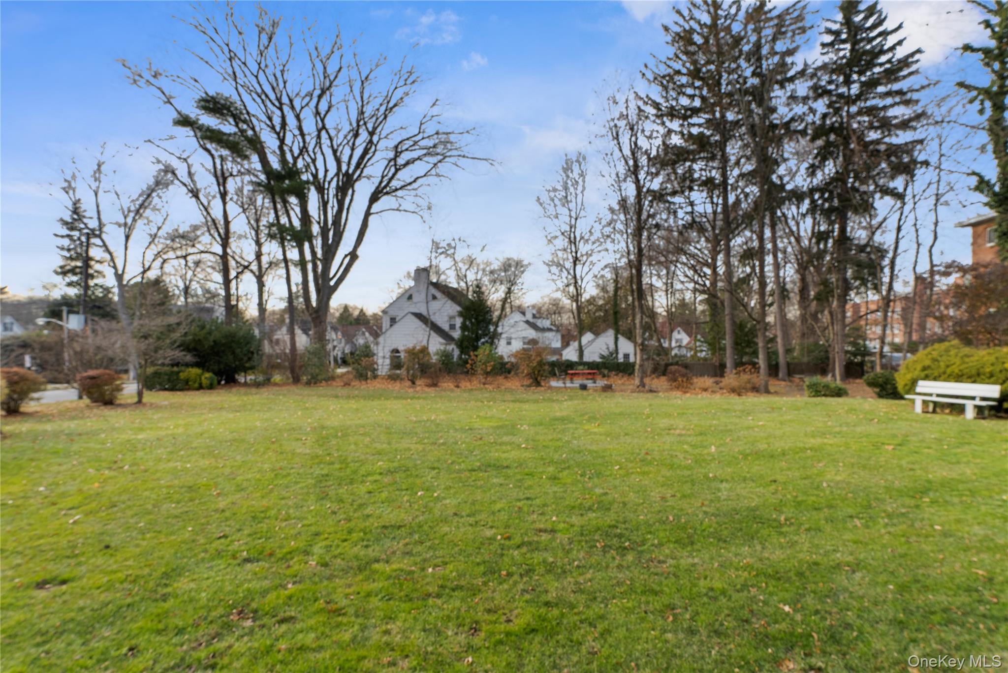 37 Brompton Road, Unit 6D Great Neck, NY 11021 - Photo 15 of 17