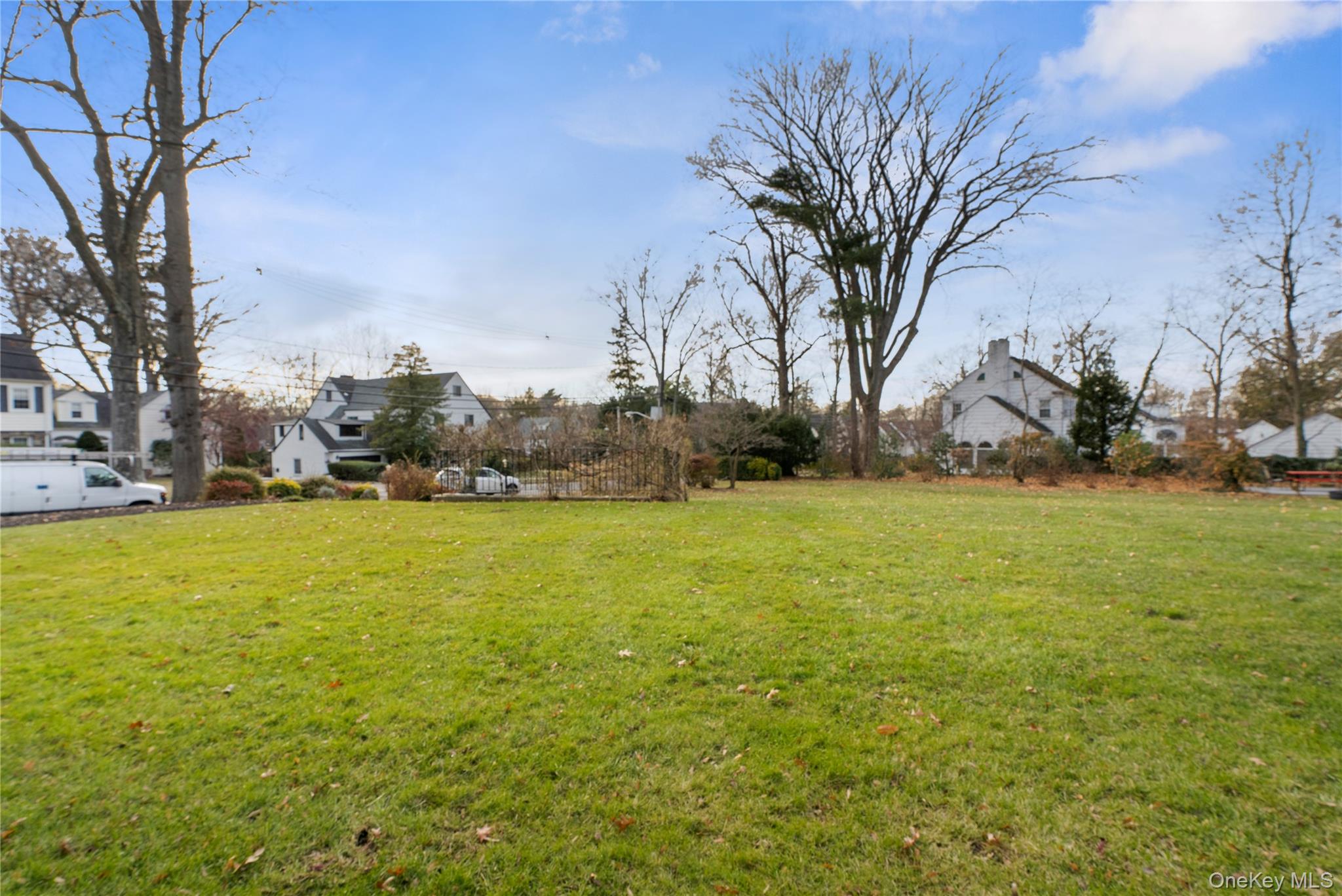 37 Brompton Road, Unit 6D Great Neck, NY 11021 - Photo 16 of 17