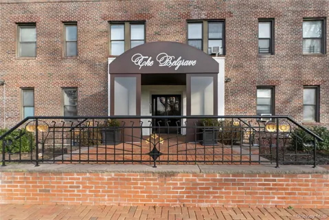 $399,000 | 37 Brompton Road, Unit 6D, Great Neck, NY 11021