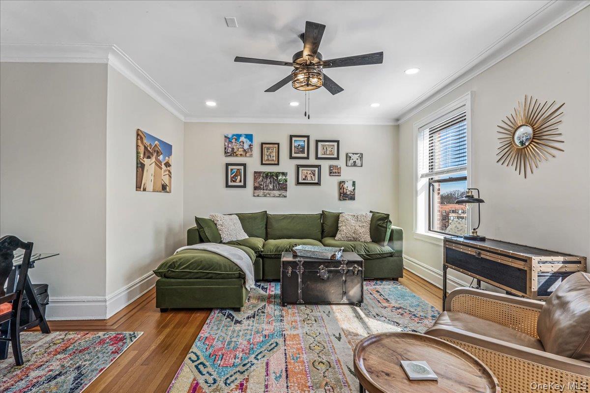 37 Brompton Road, Unit 6D Great Neck, NY 11021 - Photo 4 of 17