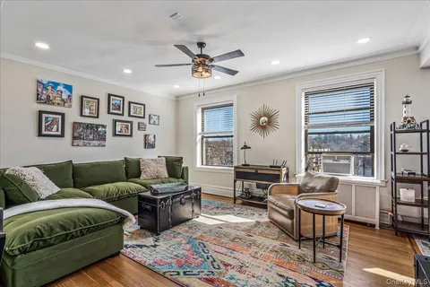 $399,000 | 37 Brompton Road, Unit 6D, Great Neck, NY 11021