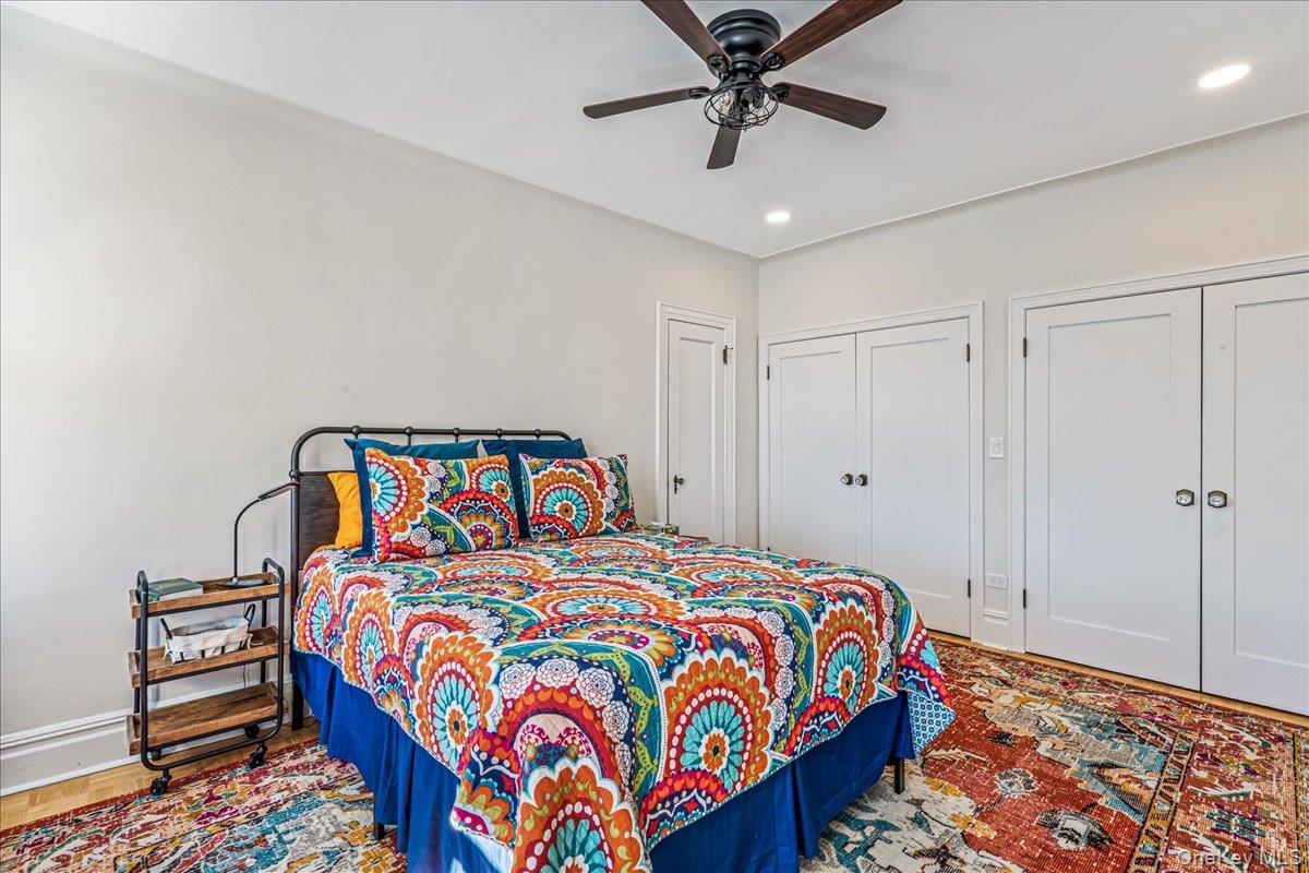 37 Brompton Road, Unit 6D Great Neck, NY 11021 - Photo 10 of 17