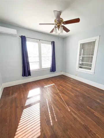 $1,800 | 901 Broadway Avenue J, Unit UP, Galveston, TX 77550