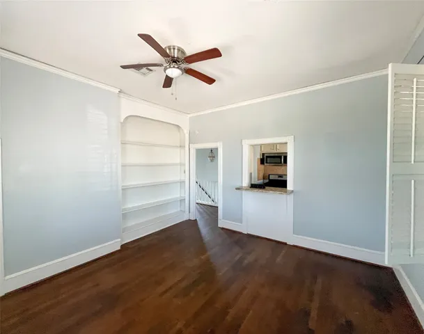 $1,800 | 901 Broadway Avenue J, Unit UP, Galveston, TX 77550