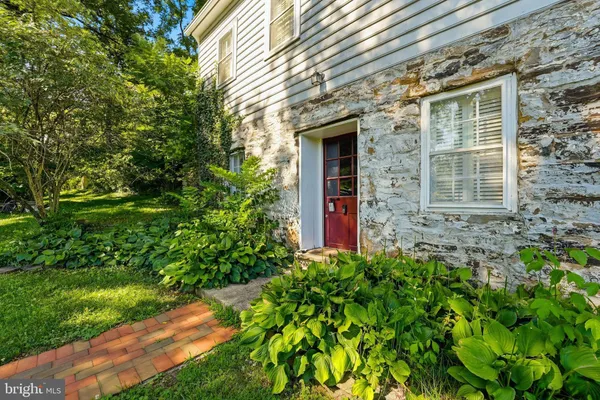 $1,695 | 8200 Buckland Mill Road, Gainesville, VA 20155