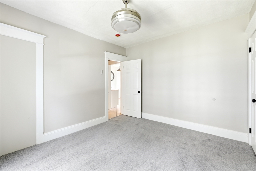341-343 White Street Springfield, MA 01108 - Photo 16 of 27