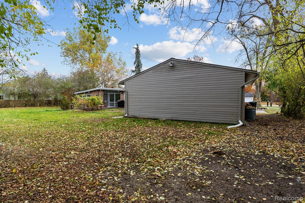 27870 Peppermill Road Farmington Hills, MI 48331 - Photo 45 of 59