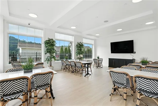 $889,367 | 1 1st Street, Unit 209, Oakmont, PA 15139