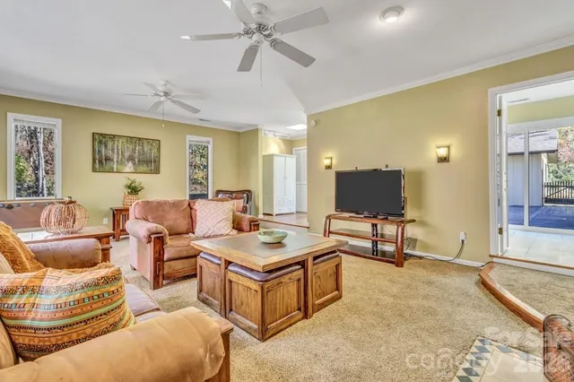 $1,400,000 | 111 Hidden Pond Lane, Asheville, NC 28804