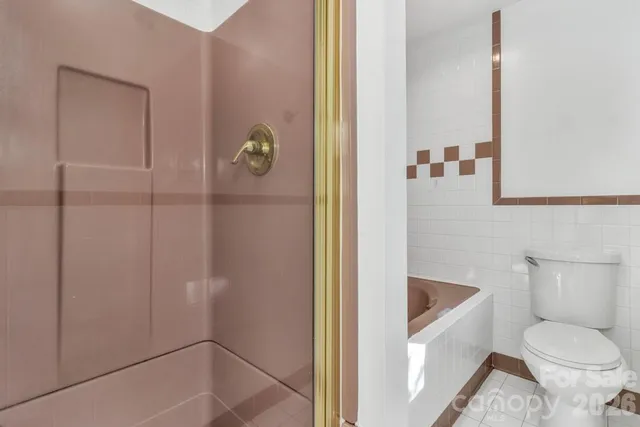 $1,400,000 | 111 Hidden Pond Lane, Asheville, NC 28804