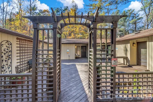 $1,400,000 | 111 Hidden Pond Lane, Asheville, NC 28804
