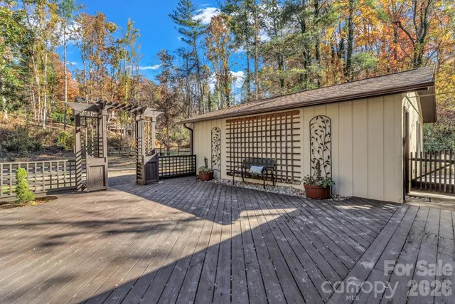 $1,400,000 | 111 Hidden Pond Lane, Asheville, NC 28804