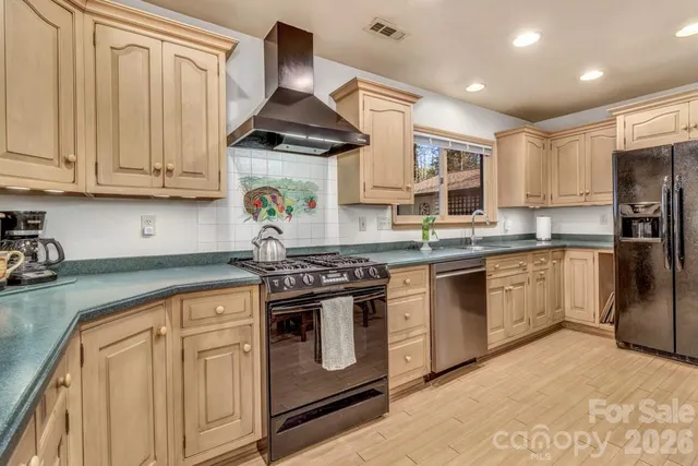 $1,400,000 | 111 Hidden Pond Lane, Asheville, NC 28804