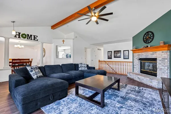 $438,000 | 909 West Medalist Court, Wentzville, MO 63385