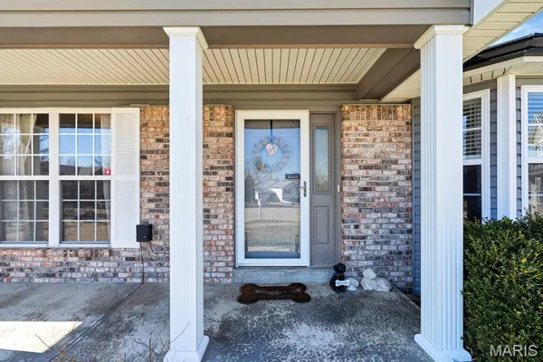$438,000 | 909 West Medalist Court, Wentzville, MO 63385