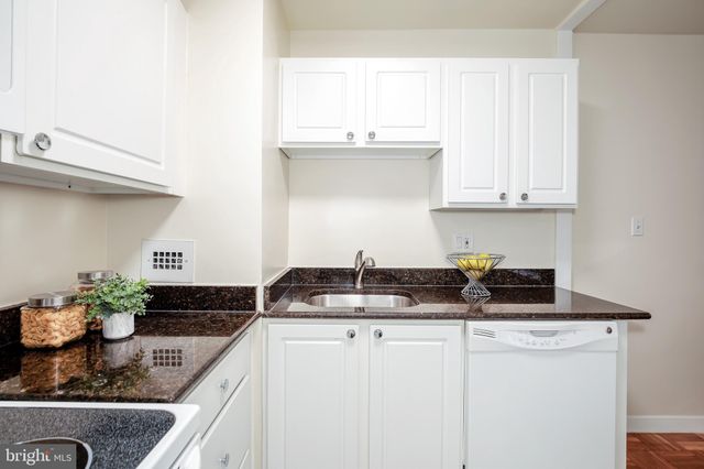 $241,000 | 4600 Connecticut Avenue Northwest, Unit 203, Washington, DC 20008