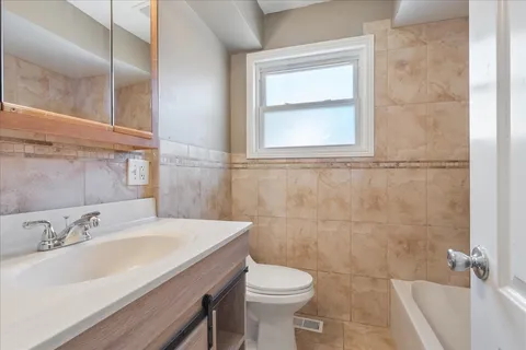 $165,000 | 8053 South Stewart Avenue, Unit B, Chicago, IL 60620