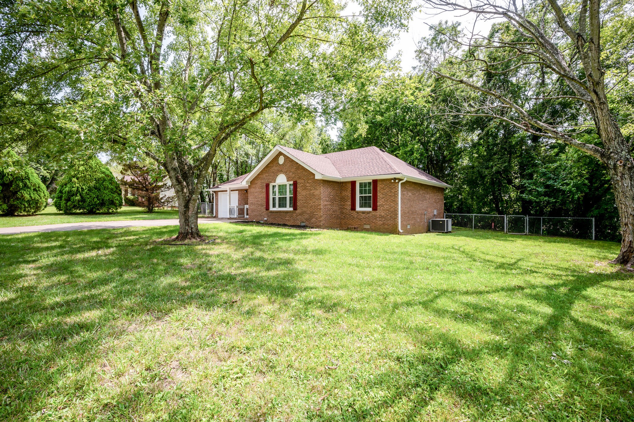 478 Lafayette Road Clarksville, TN 37042 - Photo 2 of 30 Gallery Image 2