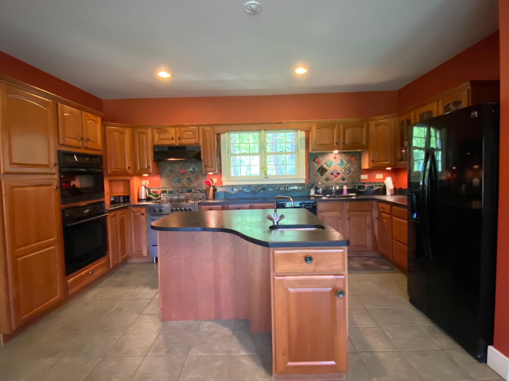 27 Pleasant Street Rockingham, VT 05101 - Photo 5 of 40