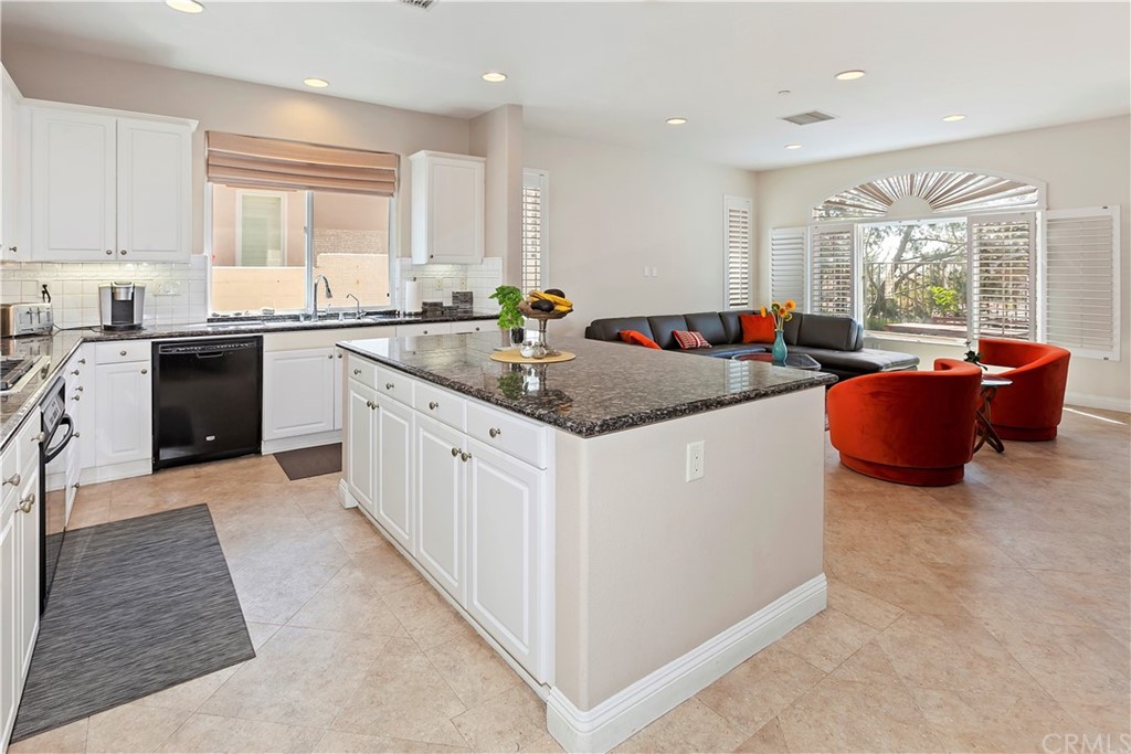 11 Corte Pinturas San Clemente, CA 92673 - Photo 7 of 17