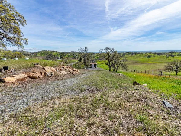 $599,000 | 9883 Hernandez Drive, La Grange, CA 95329