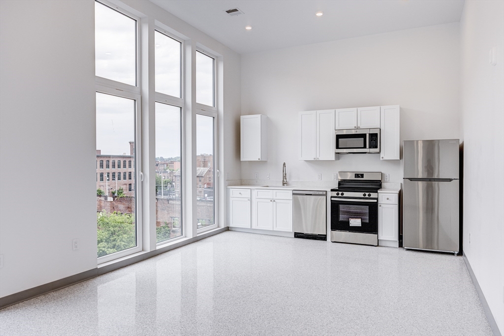 80 Middlesex Street, Unit 304 Lowell, MA 01852 - Photo 6 of 22