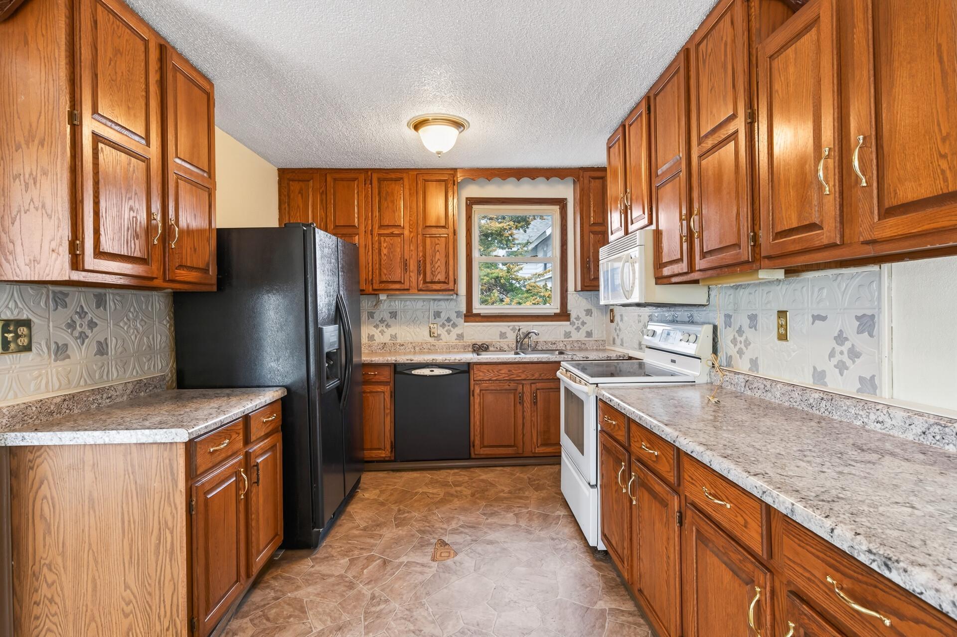 510 5th Street Northwest Faribault, MN 55021 - Photo 5 of 32