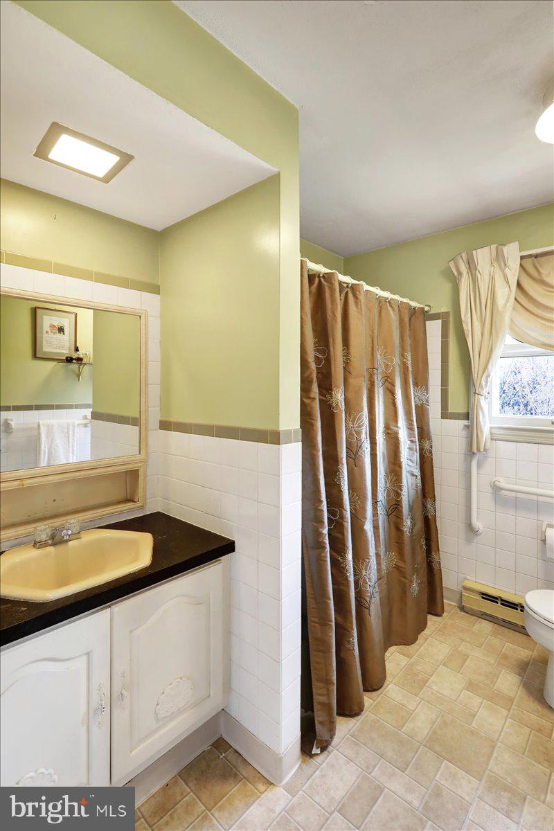 2141 Coventry Road Lancaster, PA 17601 - Photo 16 of 34 Gallery Image 16