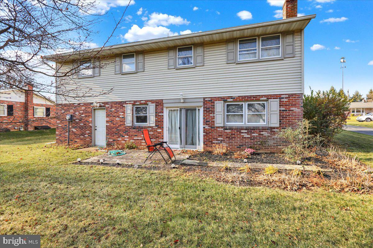 2141 Coventry Road Lancaster, PA 17601 - Photo 3 of 34 Gallery Image 3