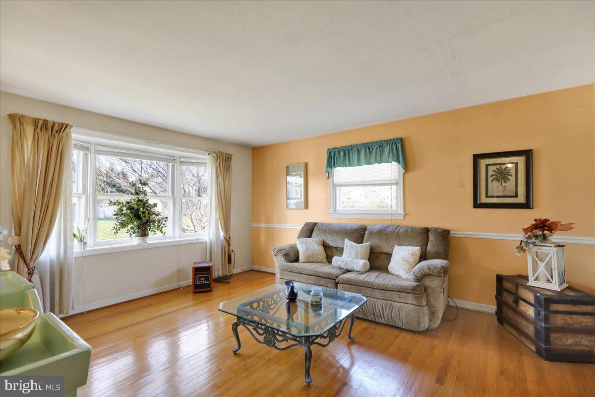 2141 Coventry Road Lancaster, PA 17601 - Photo 8 of 34 Gallery Image 8