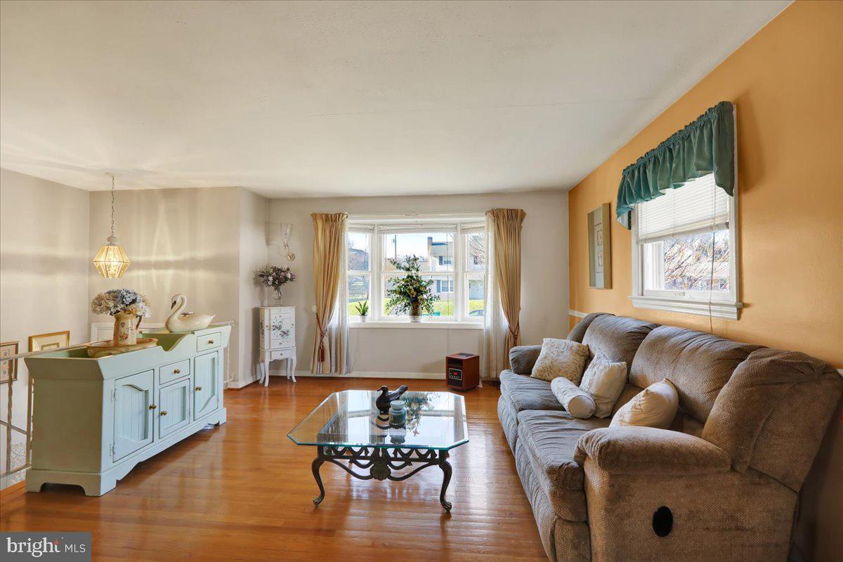 2141 Coventry Road Lancaster, PA 17601 - Photo 9 of 34 Gallery Image 9
