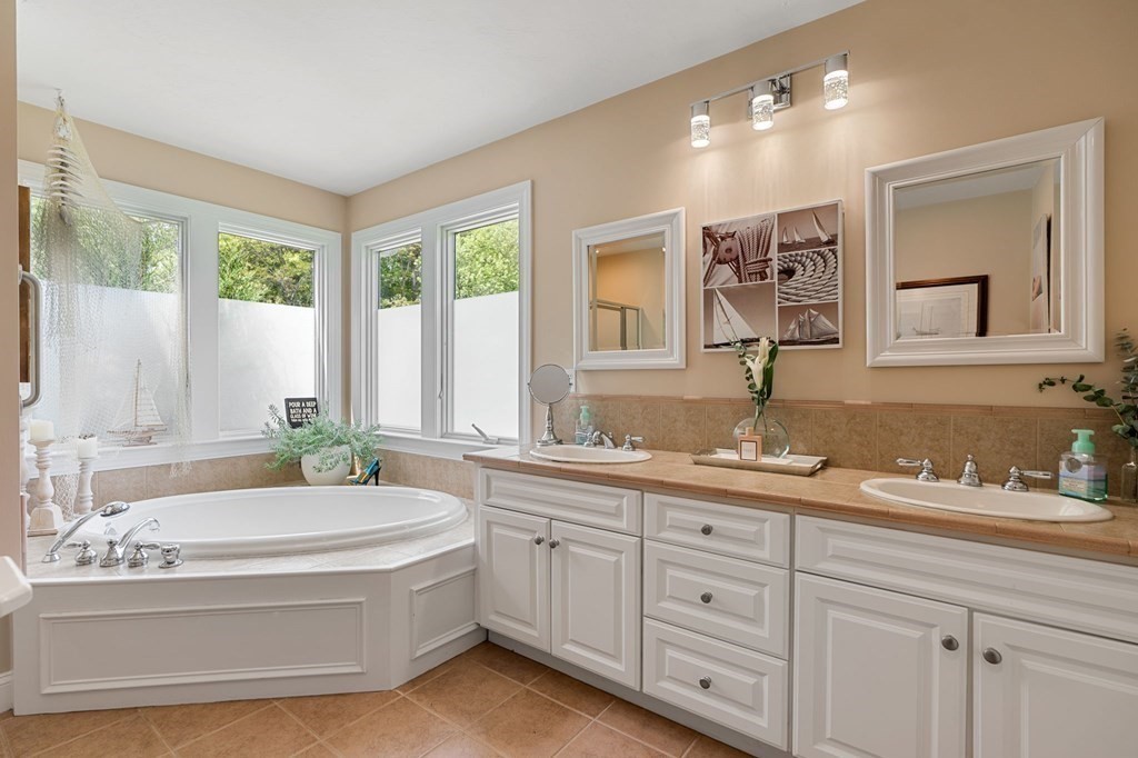 164 Wapping Road Kingston, MA 02364 - Photo 19 of 40 Gallery Image 19