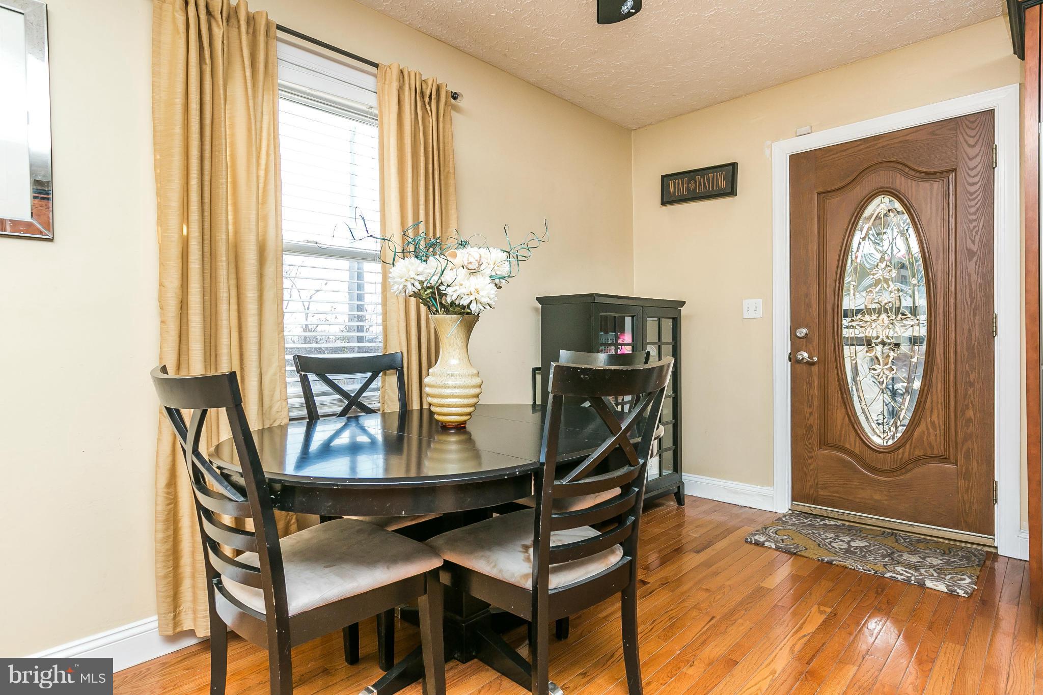 830 Rappolla Street Baltimore, MD 21224 - Photo 8 of 29 Dining Room