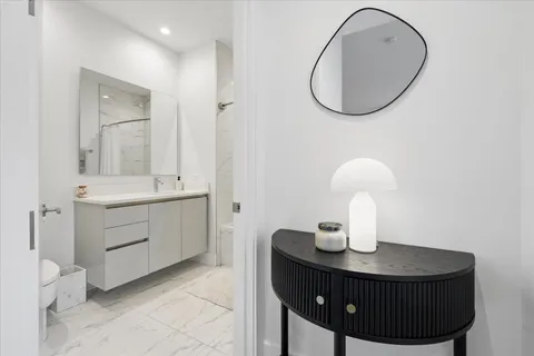 $645,000 | 1701 West Webster Avenue, Unit 601, Chicago, IL 60614