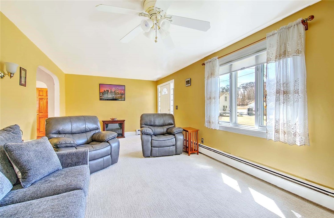 419 George Waterman Road Johnston, RI 02919 - Photo 14 of 31