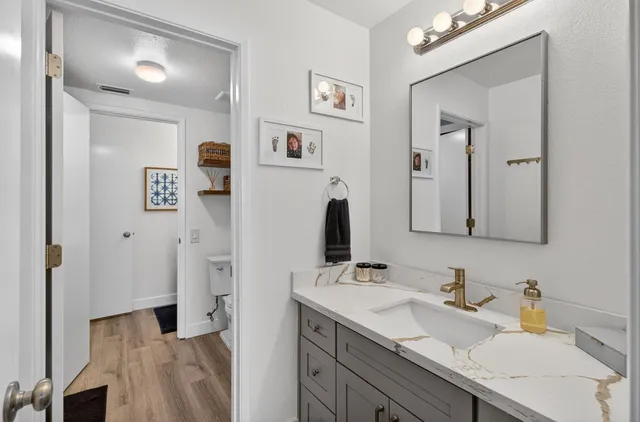 $305,000 | 5226 Hemlock Street, Unit 5, Sacramento, CA 95841