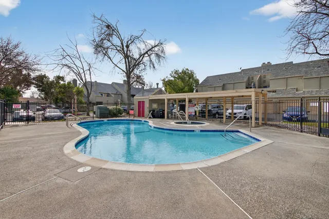 $305,000 | 5226 Hemlock Street, Unit 5, Sacramento, CA 95841