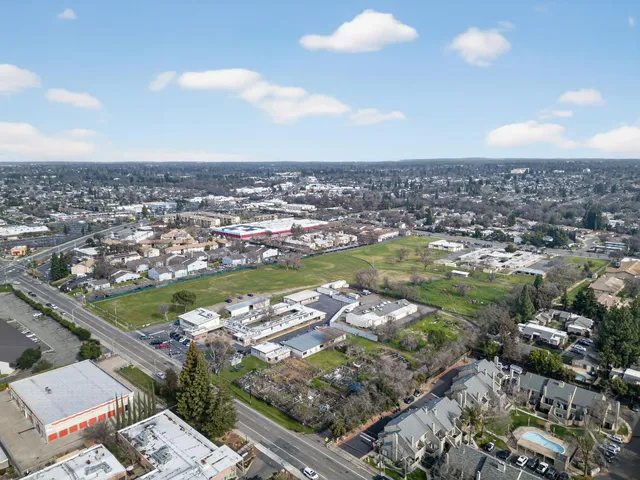 $305,000 | 5226 Hemlock Street, Unit 5, Sacramento, CA 95841