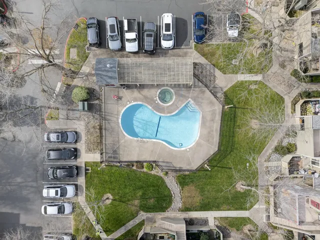 $305,000 | 5226 Hemlock Street, Unit 5, Sacramento, CA 95841