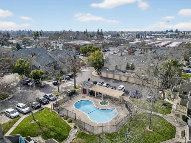 $305,000 | 5226 Hemlock Street, Unit 5, Sacramento, CA 95841
