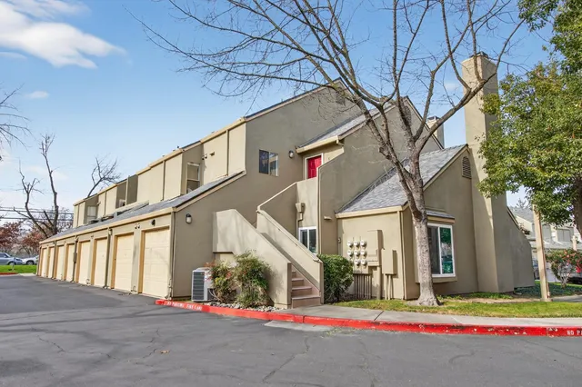$305,000 | 5226 Hemlock Street, Unit 5, Sacramento, CA 95841